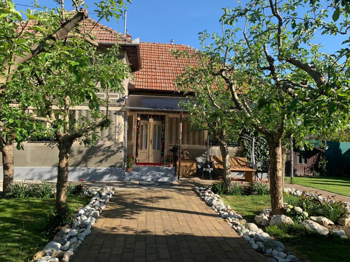 Villa Casa Lui Mosu Alba Iulia Exterior foto